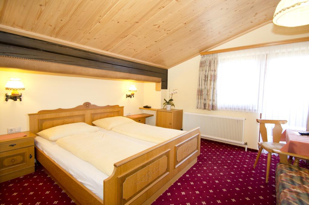 Hotel Garni Hochwurzen 3*